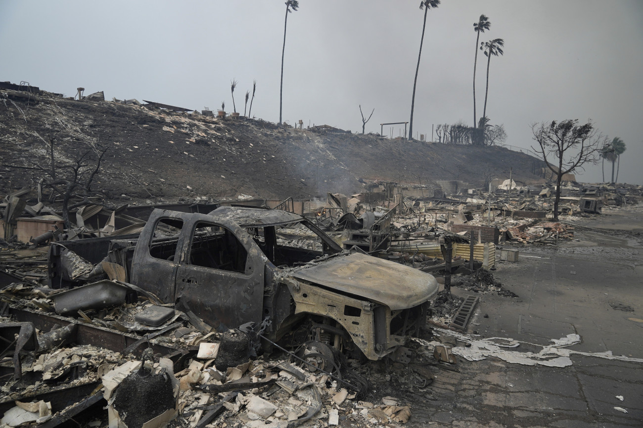 Los Angeles, 2025. január 8.
Erdőtűz pusztítása a Los Angeles nyugati szélén lévő Pacific Palisades városrészben 2025. január 8-án. Gavin Newsom kormányzó vészhelyzetet hirdetett ki a kaliforniai erdőtüzek miatt.
MTI/AP/Damian Dovarganes