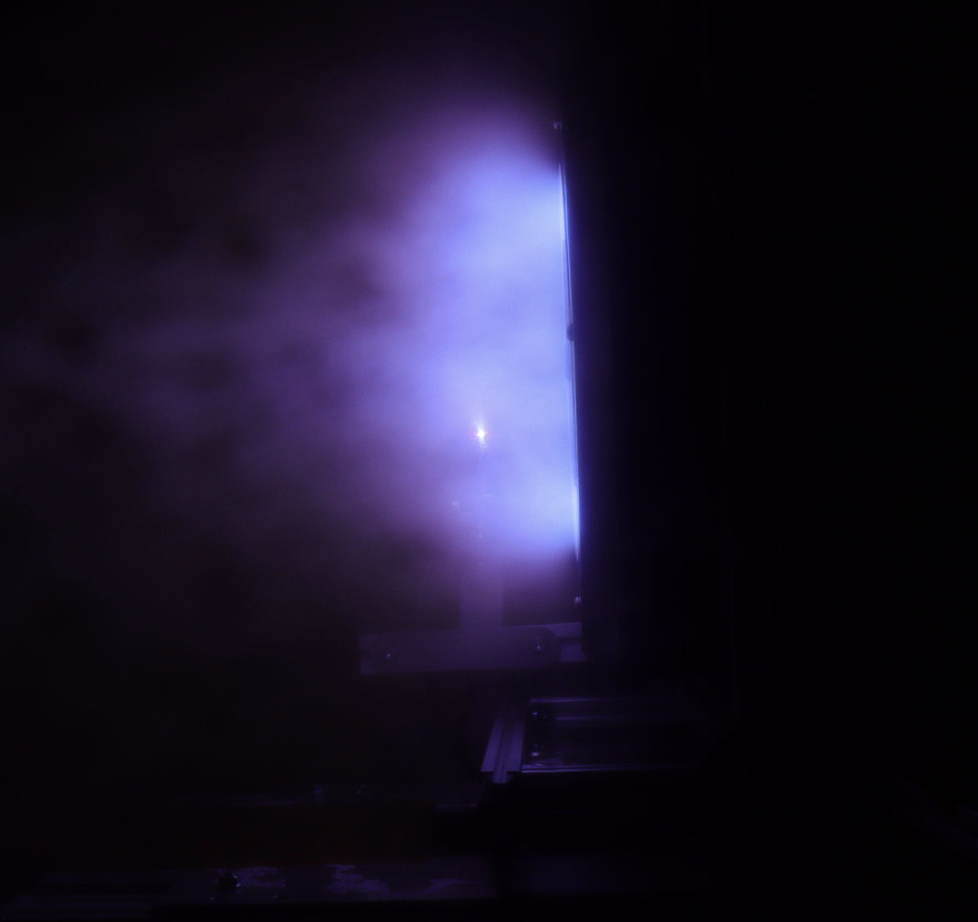 Egy kísérleti fúziós hajtómű működés közben. Forrás: Pulsar Fusion