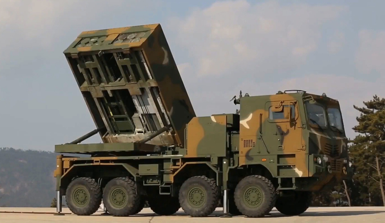 A dél-koreai K239 Chunmoo rakéta sorozatvető harcértéke nagyjából azonos az amerikai M142 HIMARS-szel. kép: Wikipédia / Korean MD