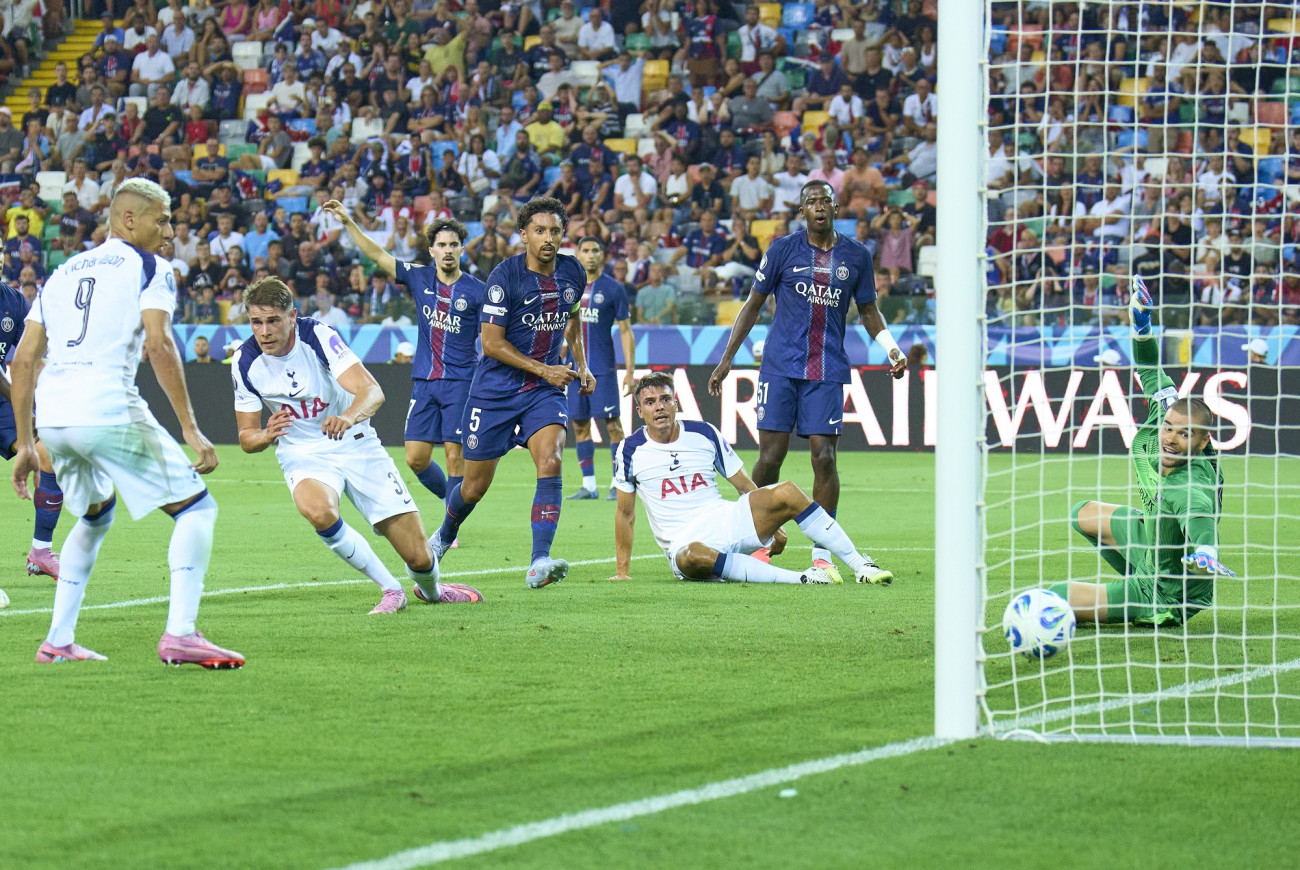 UDINE, ITALY - AUGUST 13: Micky van de Ven (2nd L) of Tottenham celebrates after scoring the first goal of his team during the UEFA Super Cup 2025 match between Paris Saint-Germain and Tottenham Hotspur at Friuli Stadium on August 13, 2025 in Udine, Italy. (Photo by EyesWideOpen/Getty Images)