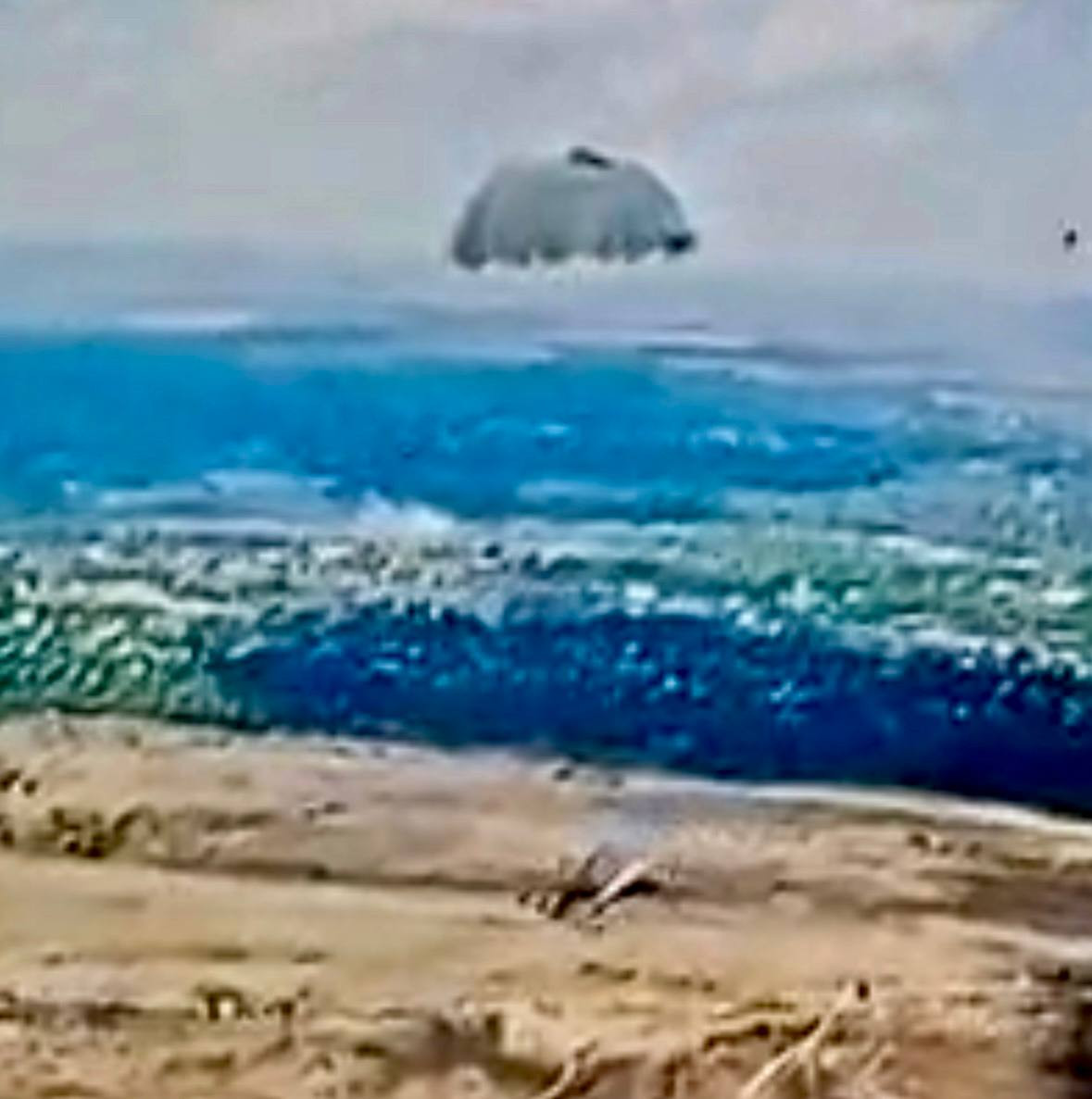 A V2U felderítő és drónvezérlő variáns ejtőernyővel tér vissza az indítási helyére. Kép: Szerhij 