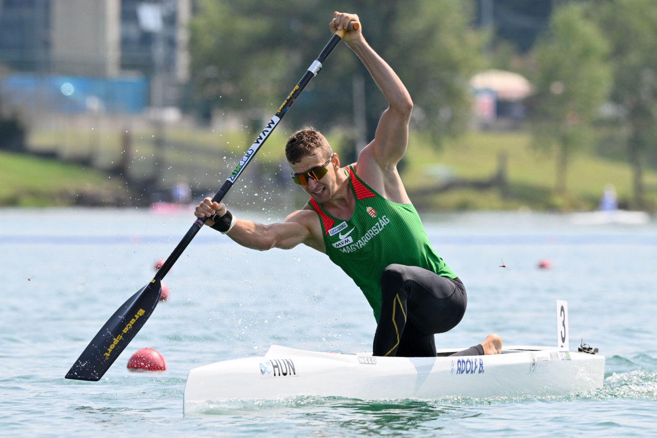 Milánó, 2025. augusztus 23.
Adolf Balázs a kajak-kenu világbajnokság férfi kenu egyes 1000 méteres számának döntőjében Milánóban 2025. augusztus 23-án. A magyar versenyző bronzérmes lett.
MTI/Czeglédi Zsolt