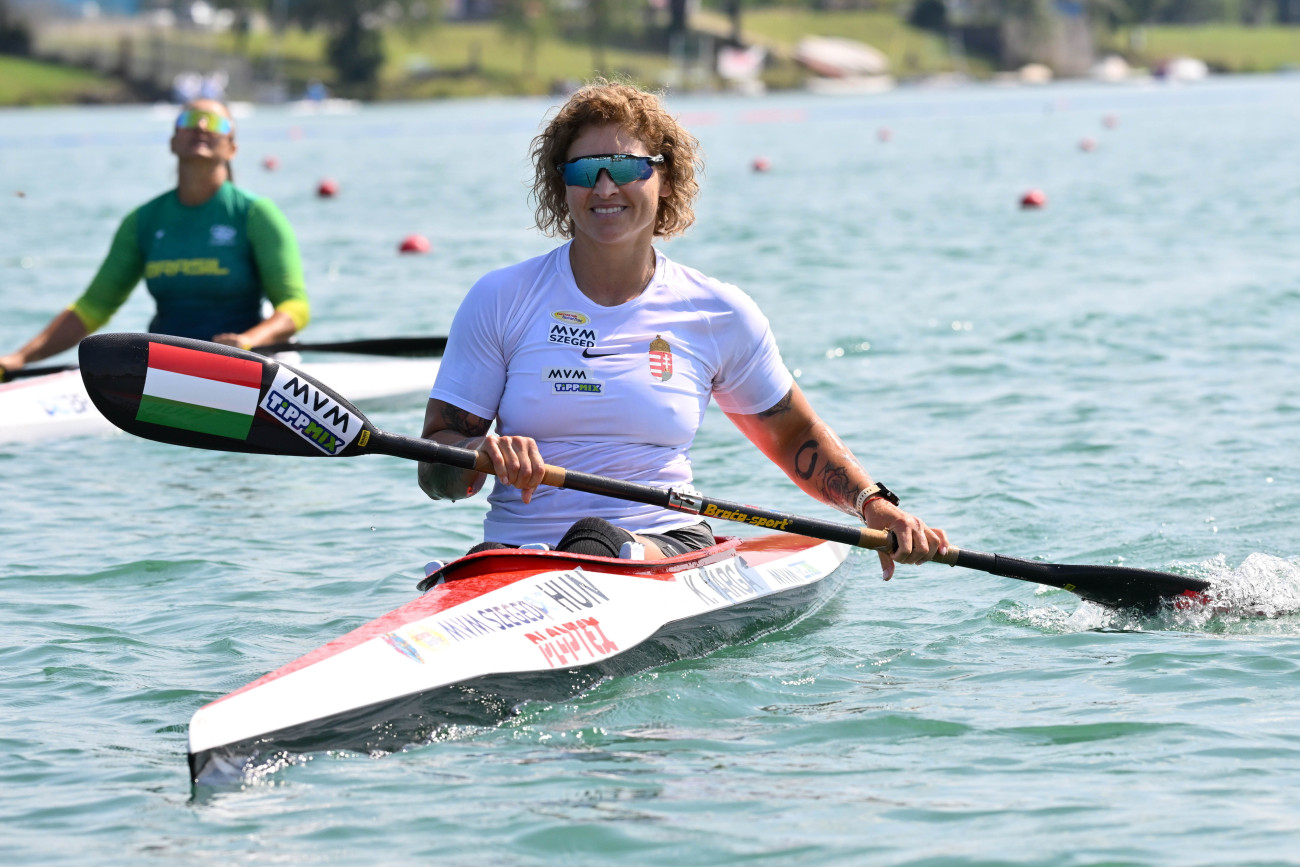 Milánó, 2025. augusztus 23.
Az ezüstérmes Varga Katalin a para kajak-kenu világbajnokság női KL1 200 méteres kategóriájának döntője után Milánóban 2025. augusztus 23-án.
MTI/Czeglédi Zsolt