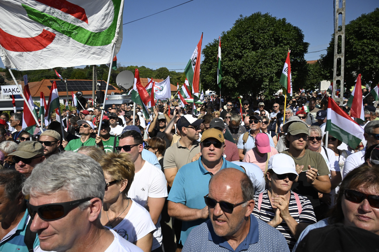 Kötcse, 2025. szeptember 7.
Résztvevők a Tisza Párt kötcsei rendezvényén 2025. szeptember 7-én.
MTI/Szigetváry Zsolt