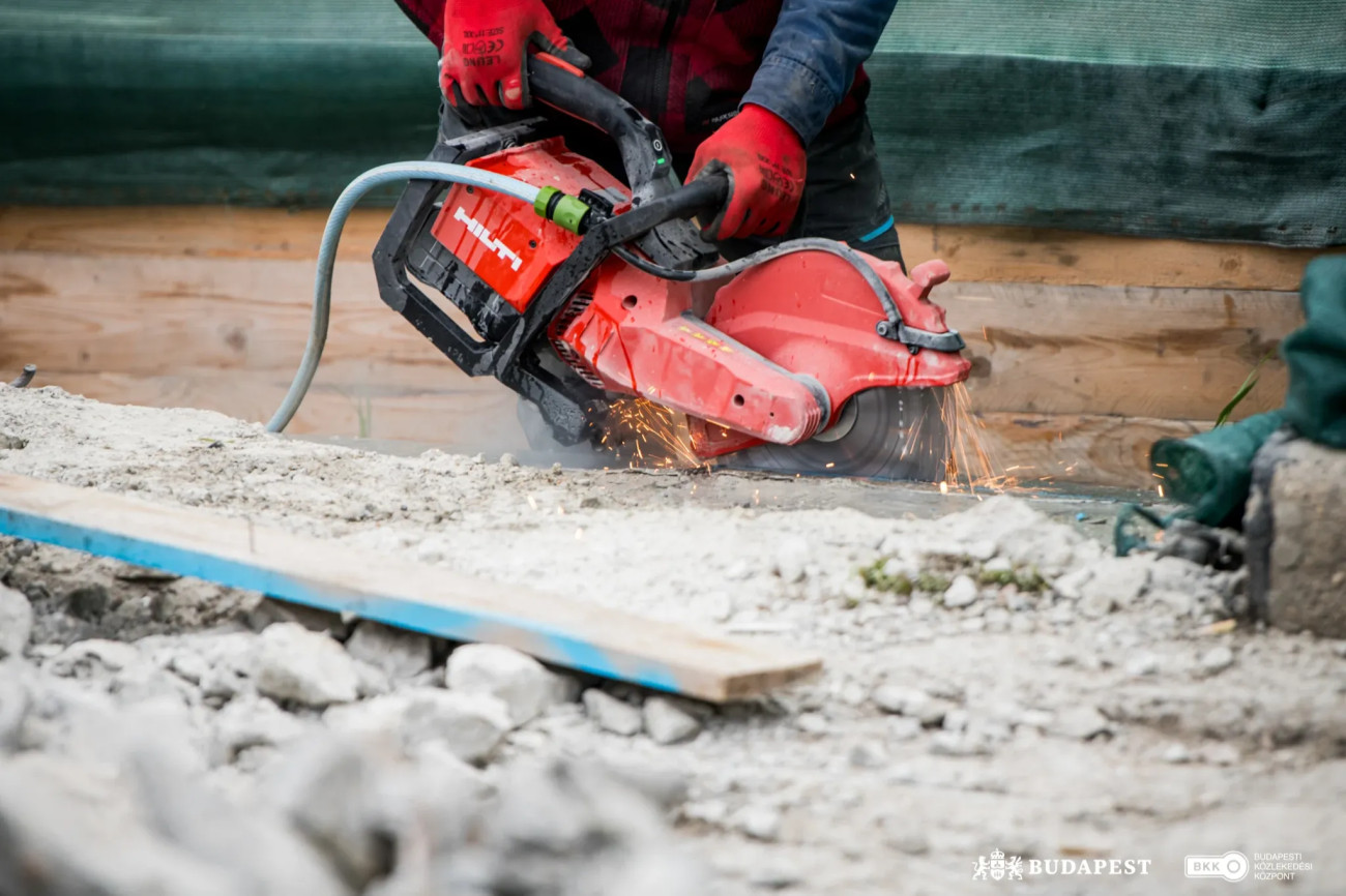 Flórián téri munkák – haladnak az északi híd bontási munkái és a szerkezeti vizsgálatok.
BKK/Nyirő Simon