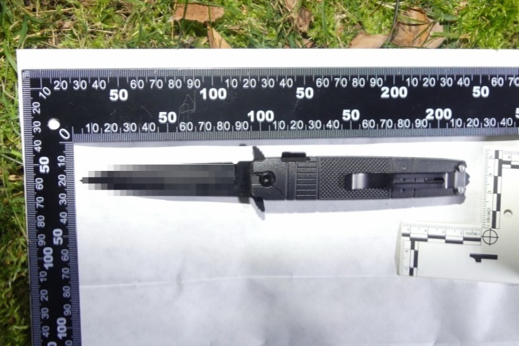 A rendőrök rövid idő alatt elfogták azt a 17 éves fiút, aki megszúrt egy másik kiskorút Miskolcon.