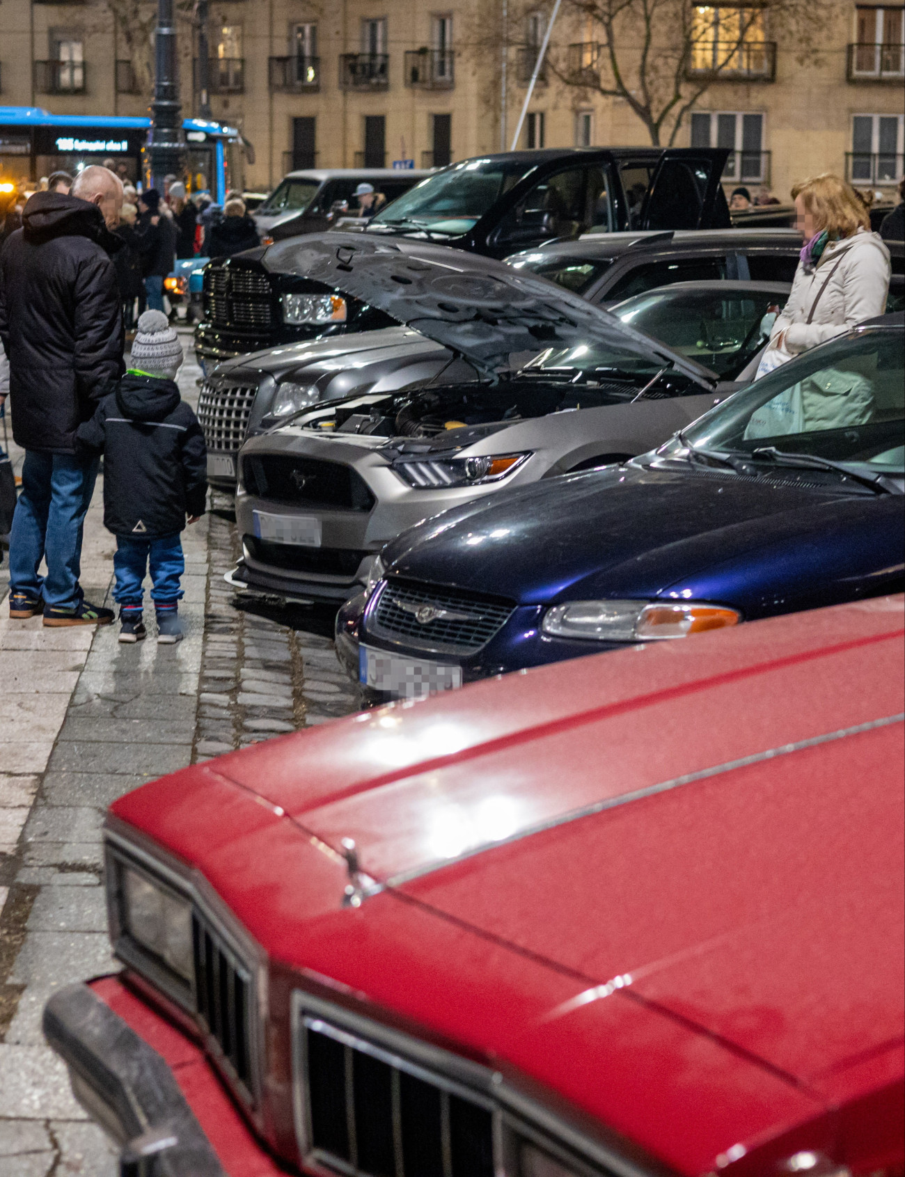 Budapest, 2026. február 6.
Az életének 79. évében elhunyt Fenyõ Miklós énekesre, dalszerzõre emlékeznek a Hõsök terén  2026. február 6-án.
MTI/Hatházi Tamás