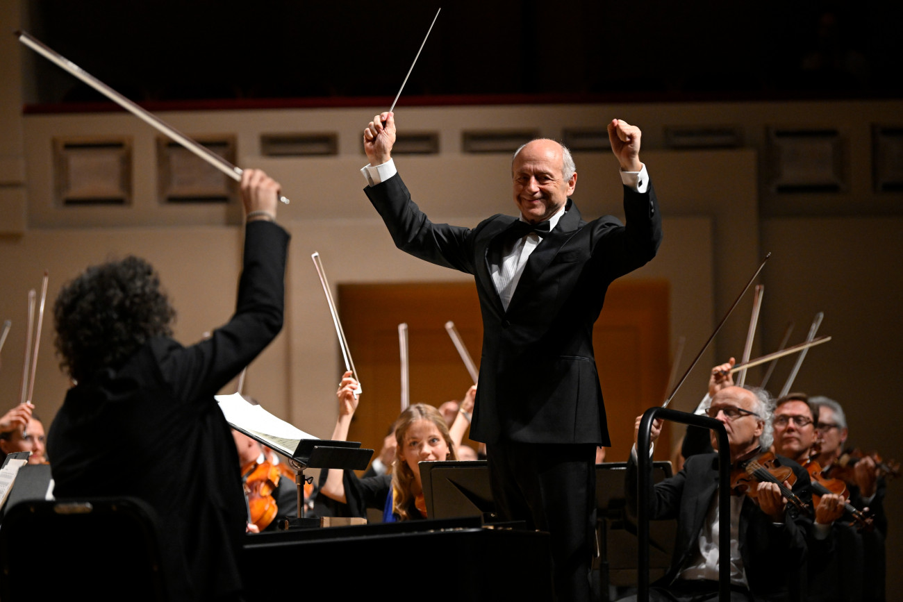 Forrás: Fischer Iván Kossuth-díjas karmester - MTI/Purger Tamás