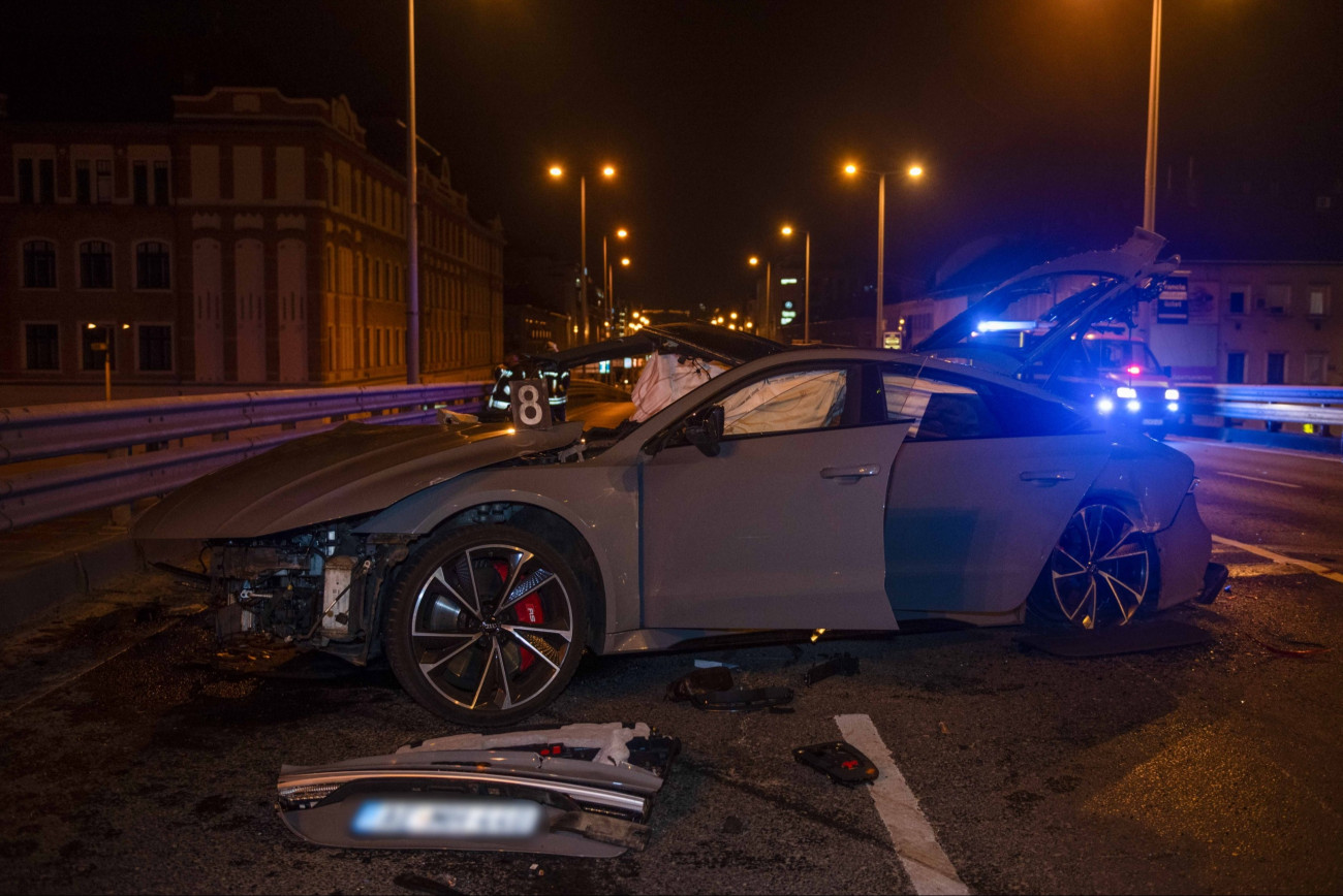 Rendőrségi fotó a Váci úton történt halálos balesetről.