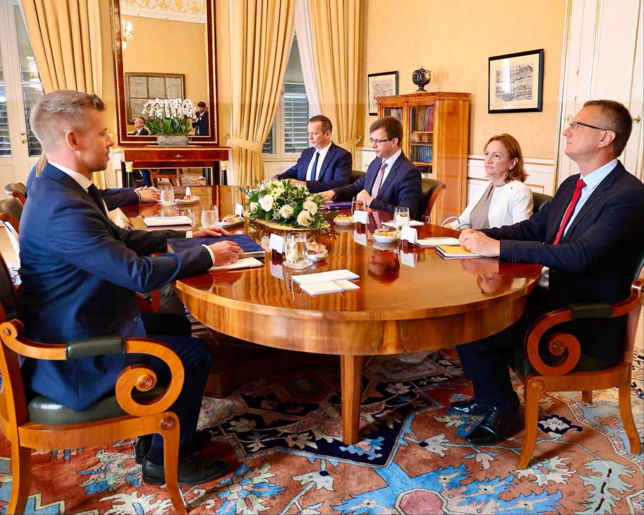 Energiakrízis, hőség: egyeztetés Forsthoffer Ágnesnél (Magyar Péter, Rétvári Bence, Bujdosó Andrea, Bóka János, Toroczkai László) 2026. augusztus 3-án