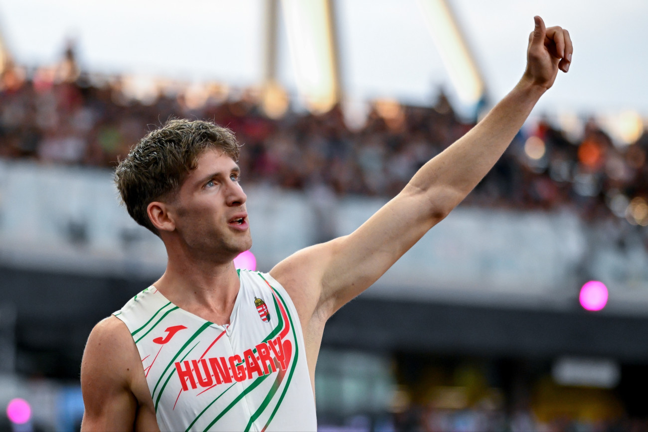 Budapest, 2026. szeptember 12.
Molnár Attila a férfi 400 méteres síkfutás döntõje után a budapesti Atlétikai Világdöntõn a Zsivotzky Gyula Nemzeti Atlétikai Központban 2026. szeptember 12-én.
MTI/Vasvári Tamás
