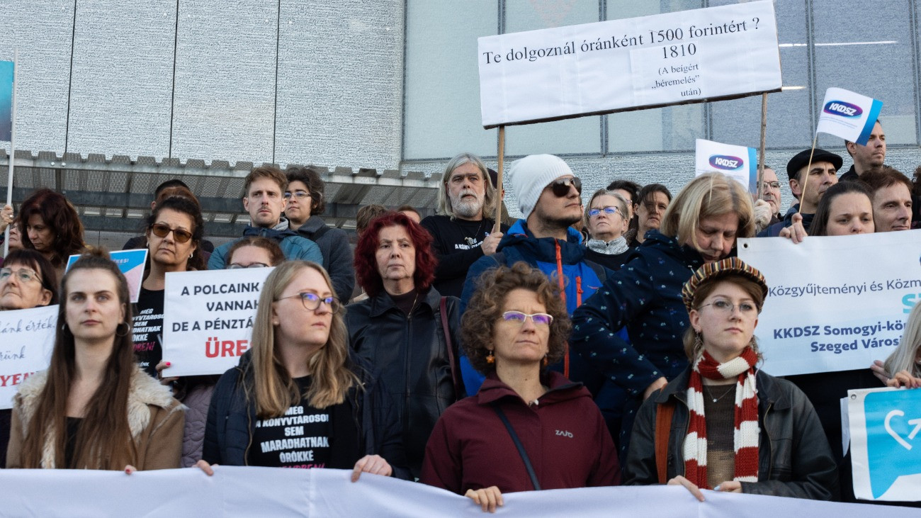 Pécs, 2026. október 26.
Résztvevõk a Közgyûjteményi és Közmûvelõdési Dolgozók Szakszervezete (KKDSZ) által, a 