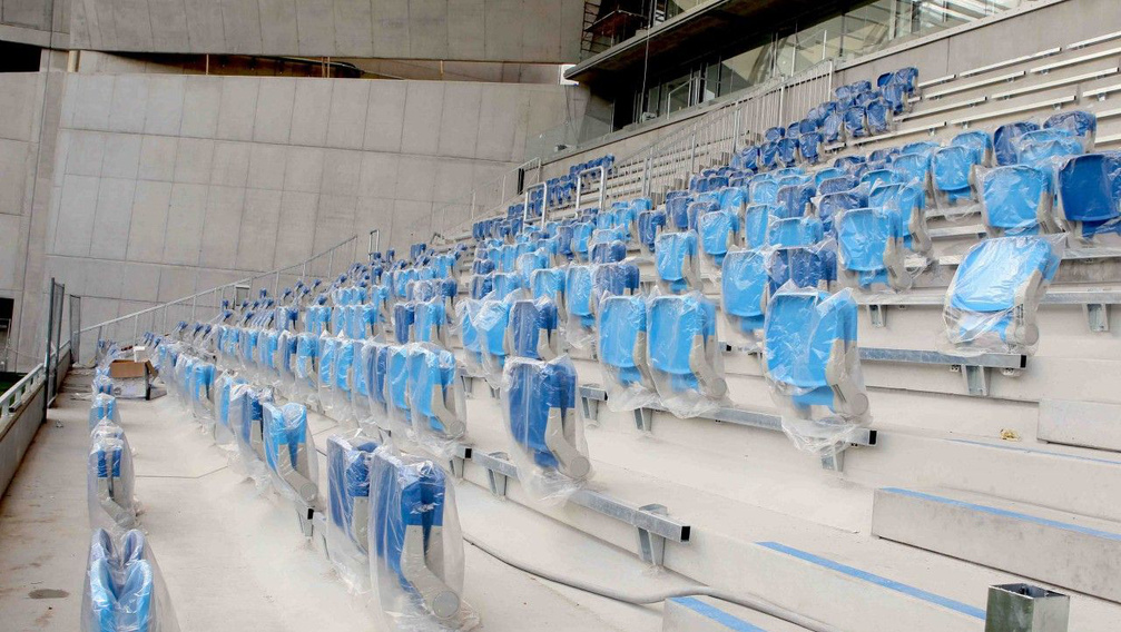 Már a székeket szerelik az új Hidegkuti Stadionban