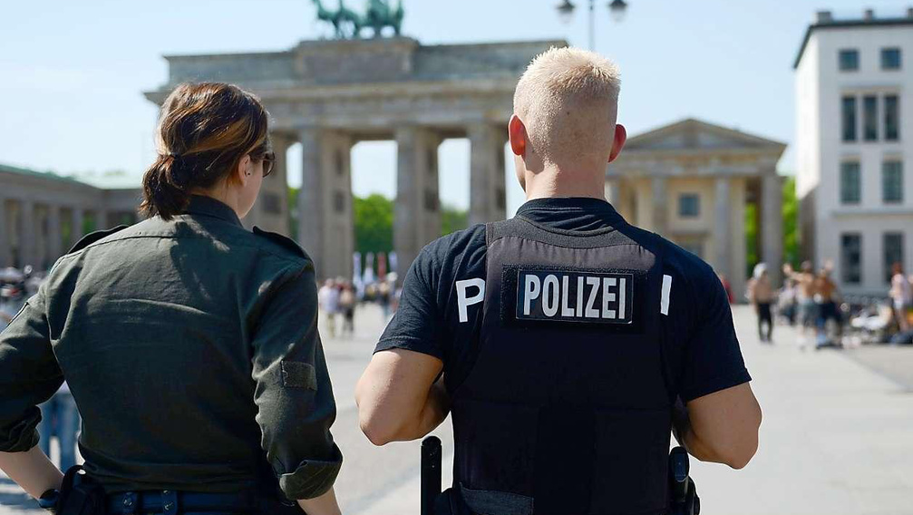 Testkamerát szerelhetnek a berlini rendőrökre