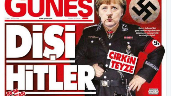 Botrányos címlap: Merkel mint Hitlerné