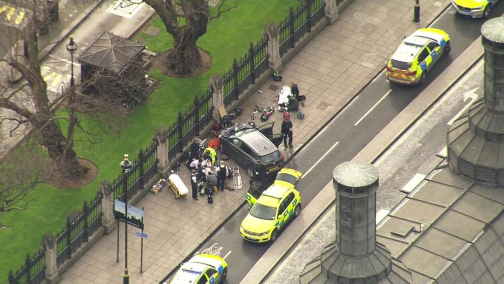 Furcsaságok a londoni merénylet elkövetője körül