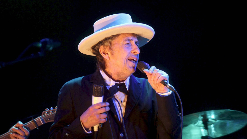 Bob Dylan átveszi a Nobel-díjat