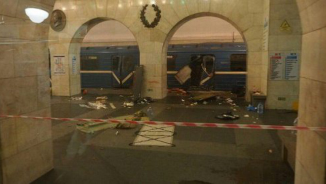 Fokozódik a veszély Szentpéterváron - újabb bombát találtak