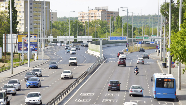 Váratlan fordulat: felemelték a sebességhatárt Budapesten