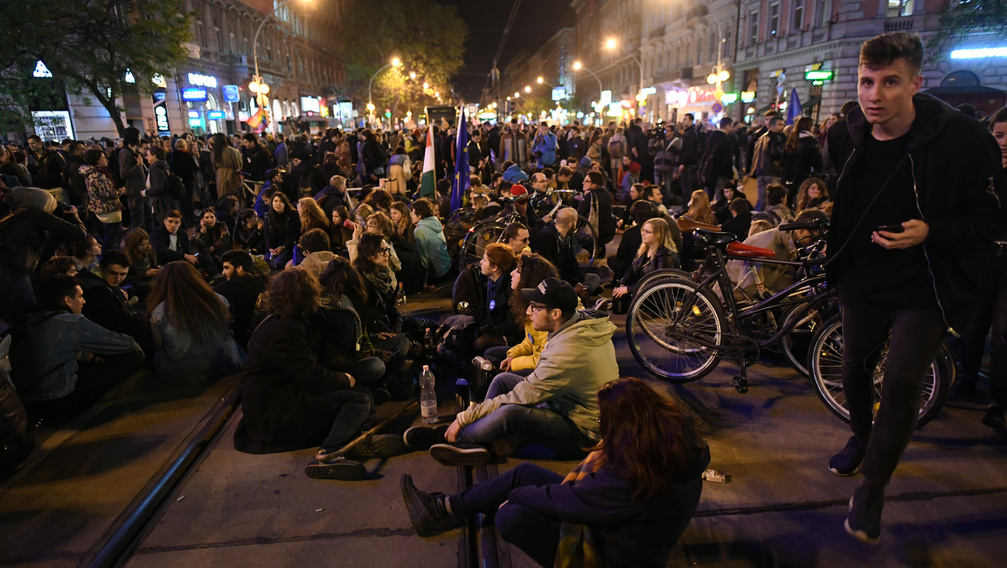 Kiürült a Kossuth tér, de Budapesten nagy a veszély a rendőrség szerint