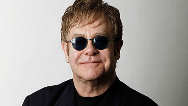 Igen súlyos beteg Elton John