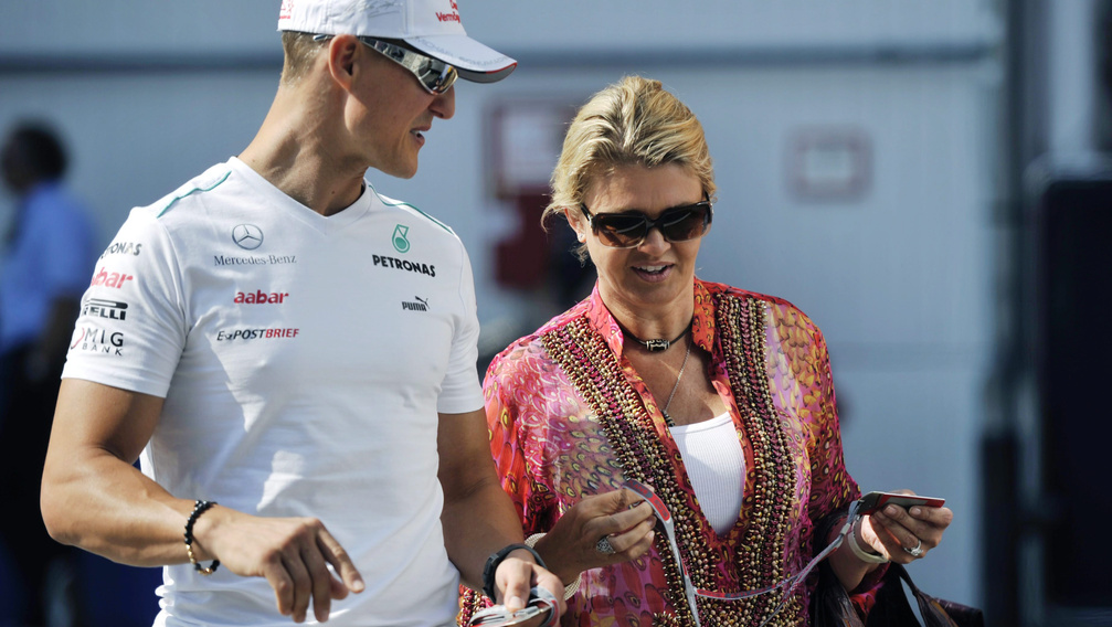 Százmilliókra zsarolták meg Michael Schumacher családját