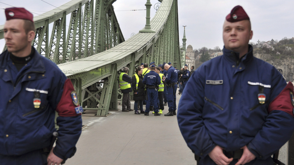 Újabb tüntetés jön, hidat és utakat zárnak le Budapesten