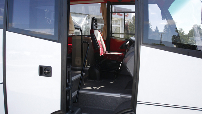 Újabb buszbotrány: nem volt érvényes jogosítvány a diákokat szállító sofőrnek