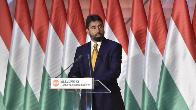 Fidesz: a menekültügyi ügynökség hatáskörelvonás