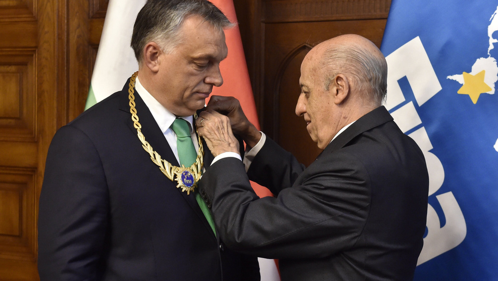 Kitüntették Orbán Viktort