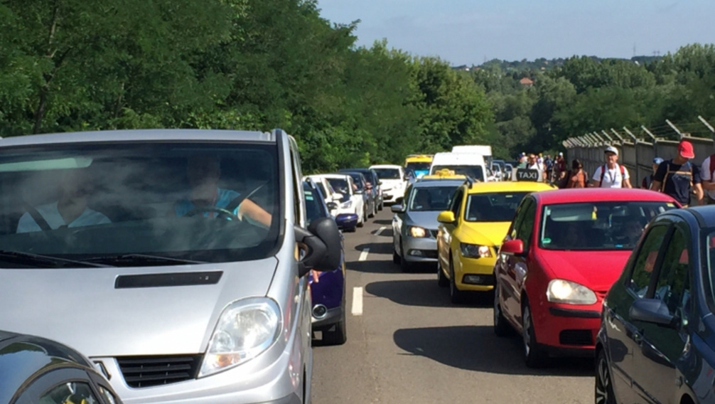 Durva a helyzet a Hungaroring felé vezető utakon: a rendőrség beavatkozott