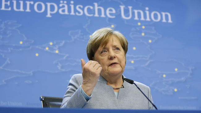 Angela Merkel növelné az EU-ba áttelepítendő menekültek számát