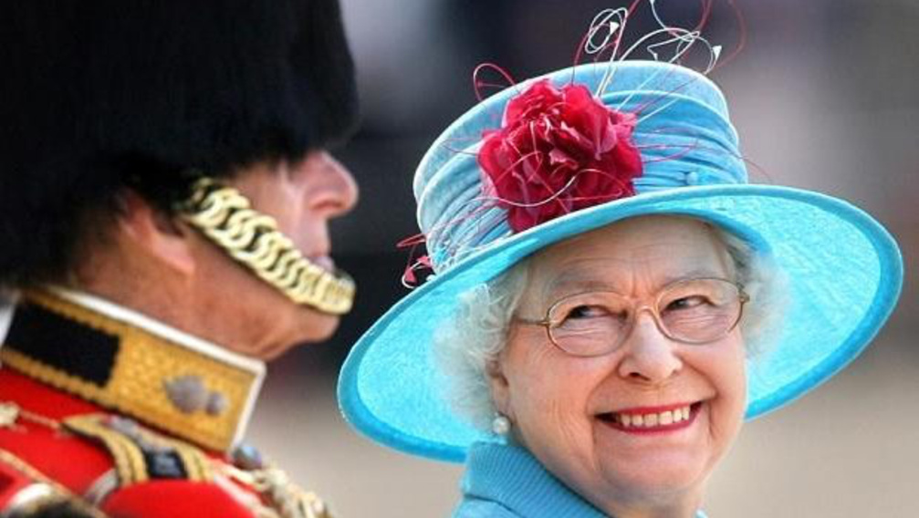 Ezsébet királynő nem óhajt nyugdíjba vonulni