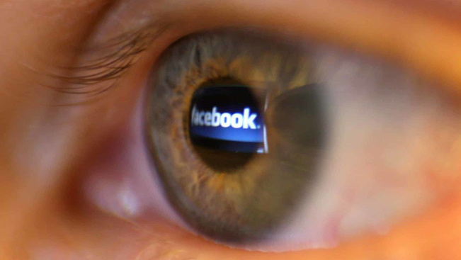 Vizsgálódnak a hatóságok: rejtélyes tevékenységről számolt be a Facebook