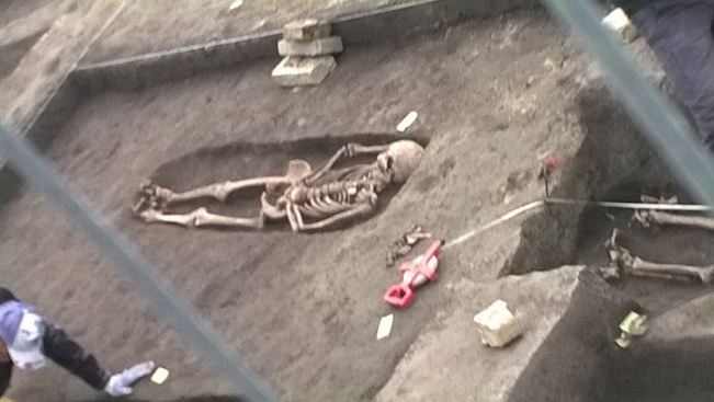 Csontvázakat találtak Győrben