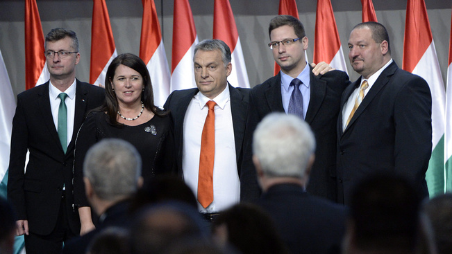 Átalakul a Fidesz legfelső vezetése