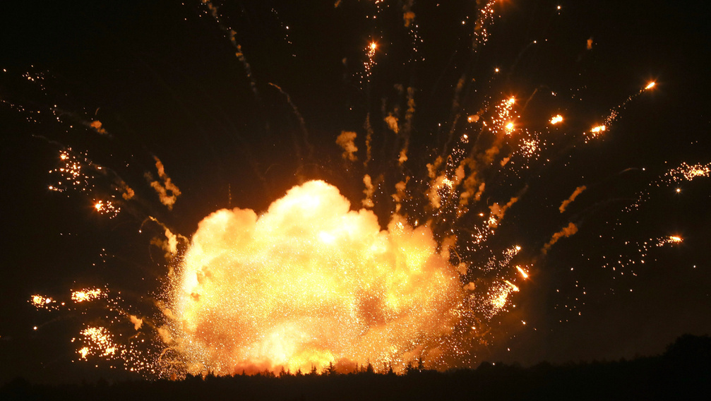 Drámai képek: drónnal robbanthatták fel az ukrán lőszerraktárt