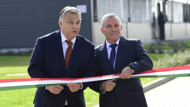 Orbán Viktor: ők törik az utat, és viszik a hátukon az országot