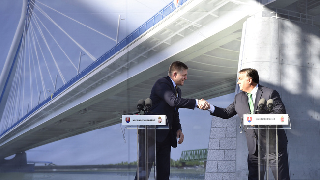 Elkezdték építeni az új Duna-hidat