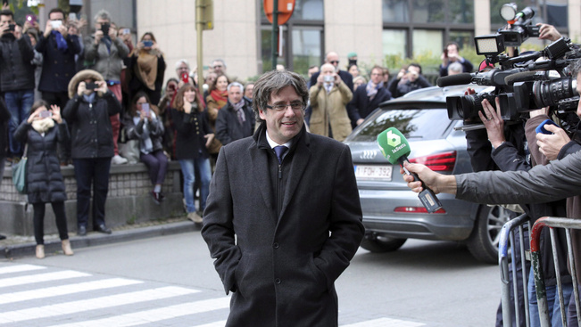 Feltételesen szabadlábra helyezték Belgiumban a volt katalán elnököt
