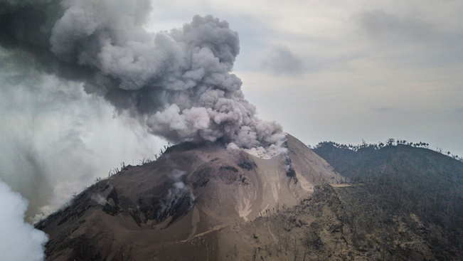 Újra kitört egy inaktív vulkán - galéria