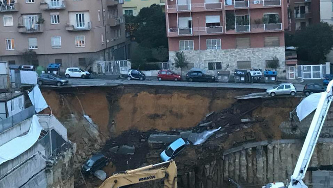 Katasztrófa Rómában: tíz métert zuhant egy teljes utca