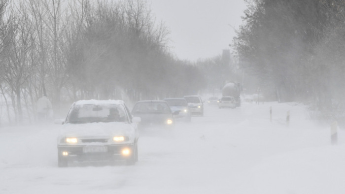 Lezártak egy utat hóátfúvás miatt Borsodban