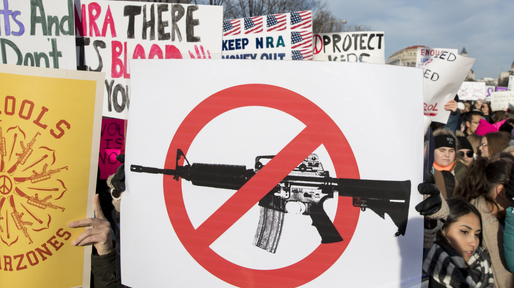 Washington, 2018. március 24.A Menet az életünkért címmel rendezett felvonulás résztvevői követelik a fegyvertartás szabályainak szigorítását Washingtonban 2018. március 24-én.  (MTI/EPA/Michael Reynolds)