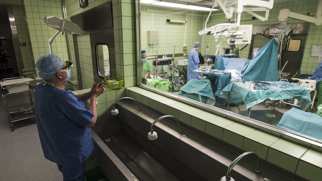 Különleges sebészeti robot kerül Magyarországra
