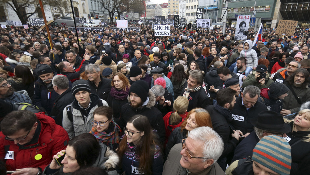 Óriási tüntetéshullám Szlovákiában