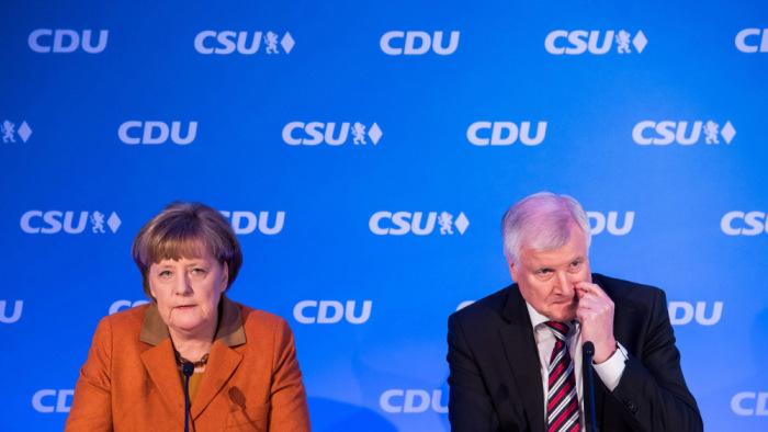 A kormánykoalíció felbomlásáról beszélt a német belügyminiszter