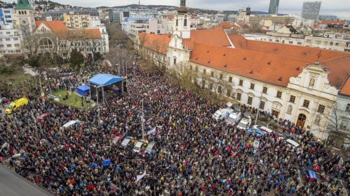 Ismét több szlovákiai városban tartottak tüntetéseket