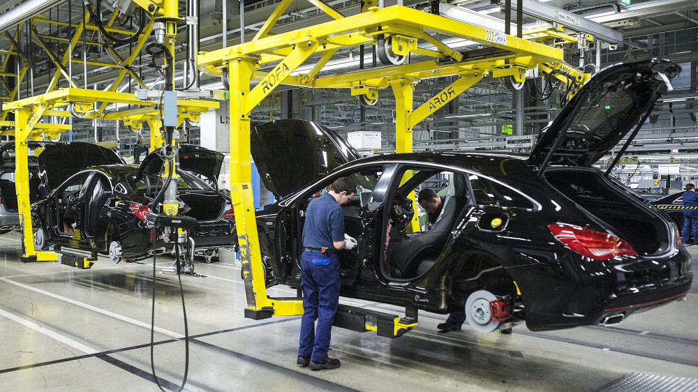 Mercedes CLA Shooting összeszerelése a Mercedes-Benz kecskeméti gyárában 2015. március 25-én. A gyárban három éve kezdték meg a B-osztályú, 2013-ban a CLA, majd 2015-ben a CLA Shooting autók gyártását.