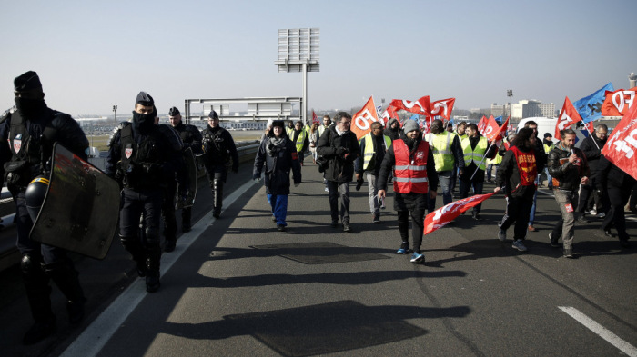 Sztrájk az Air France-nál, budapesti járatokat is töröltek